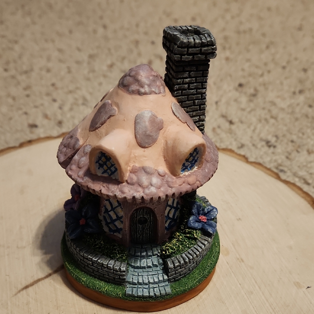 World Of Whimsy EM Maher Fairy House Collectable 1993